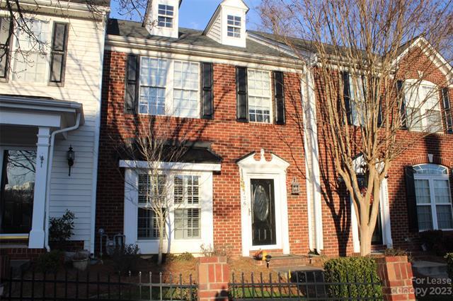 Foto principal - 17726 Delmas Dr