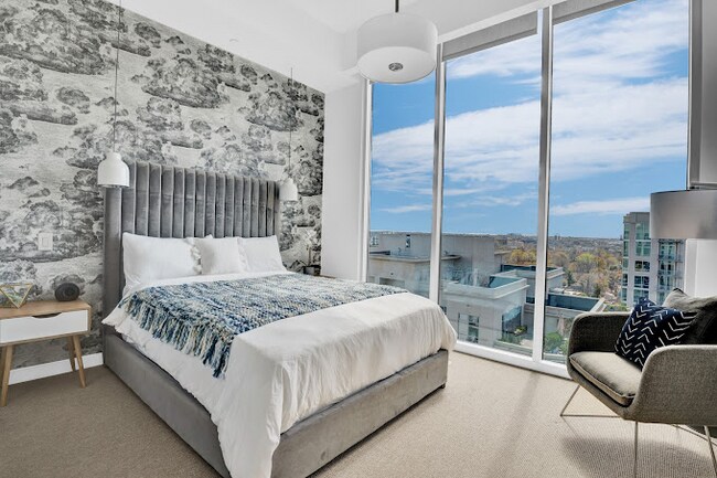 Building Photo - 195 13th St NE