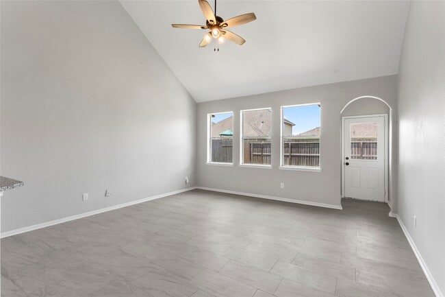 Building Photo - 1198 Stallion Ridge