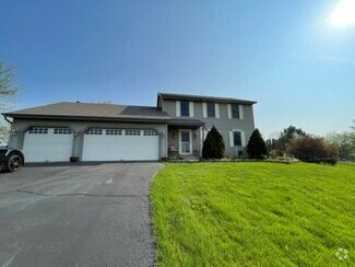 Building Photo - N93W27616 Quail Holw Ct