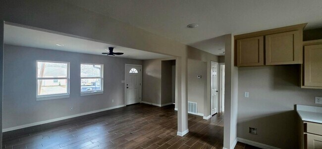 Foto del edificio - 4017 Pickett St