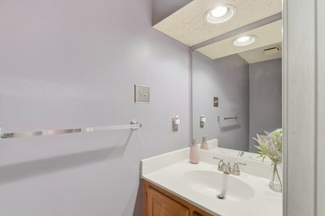 Foto del edificio - 4333 Gilmer Ct