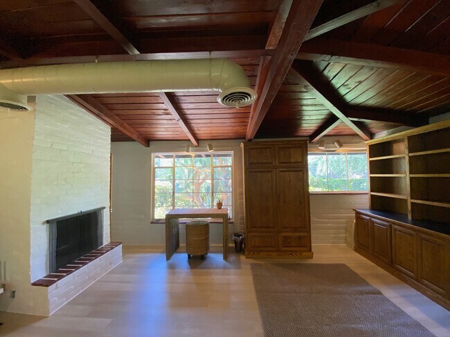 Building Photo - 1313 Bryant St