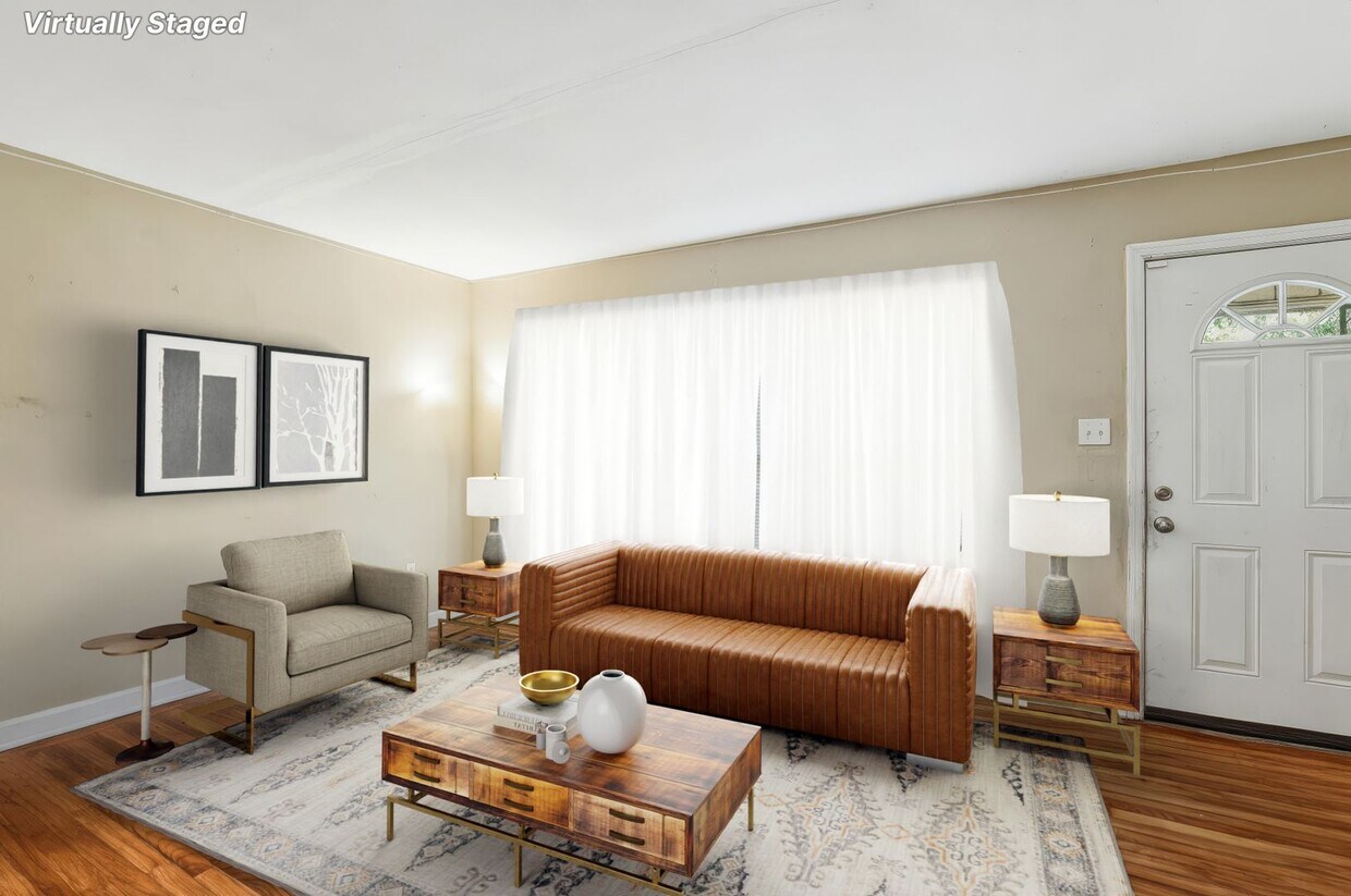 Primary Photo - Beautiful 3 Bedroom with Fenced In Yard