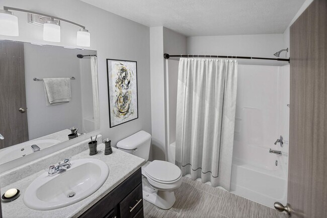 Interior Photo - Whisper Ridge East