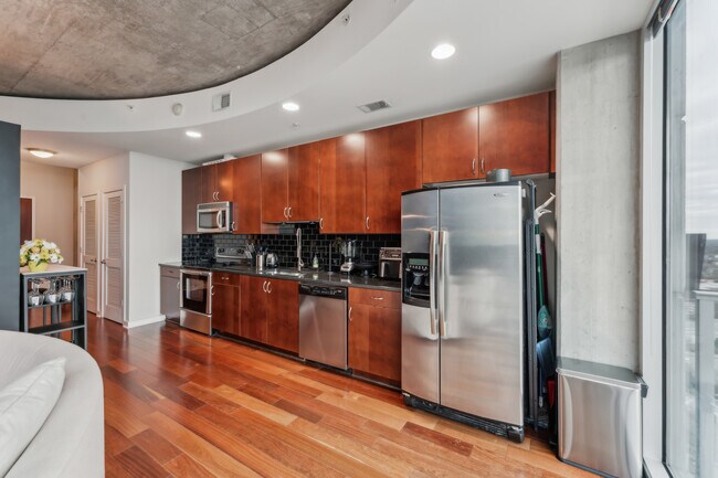 Foto del edificio - 400 W Peachtree St NW