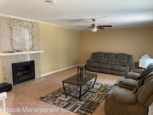 Building Photo - 4 br, 2 bath House - 539 W. Avenue J12