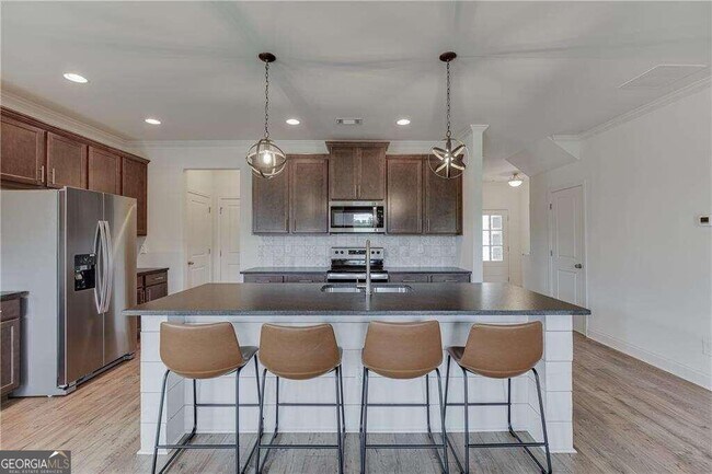Building Photo - 5524 Garens Way