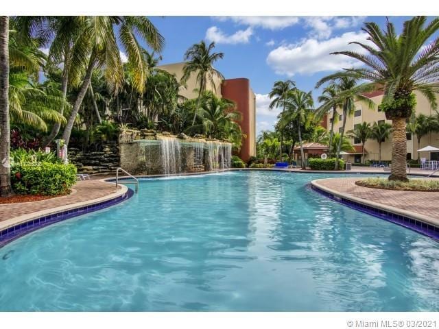 Building Photo - 9619 Fontainebleau Blvd