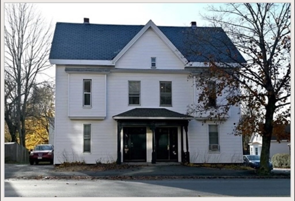 Primary Photo - 454 S Main St