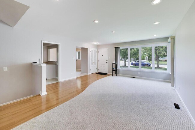 Foto del edificio - 7630 Beckwith Rd