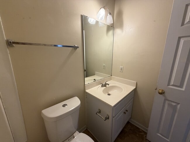 Building Photo - 2724 Garden Brook Ct