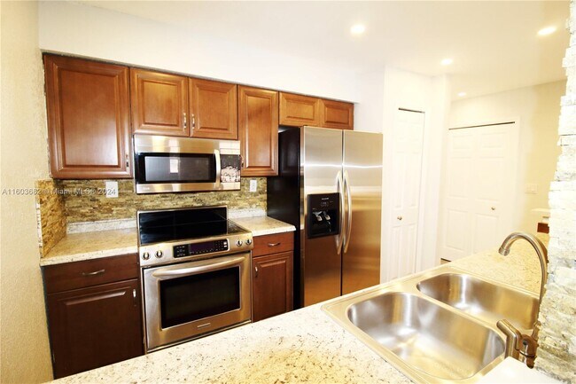 Foto del edificio - 8425 NW 8th St