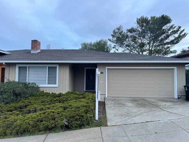 Building Photo - 1355 Palos Verdes Dr
