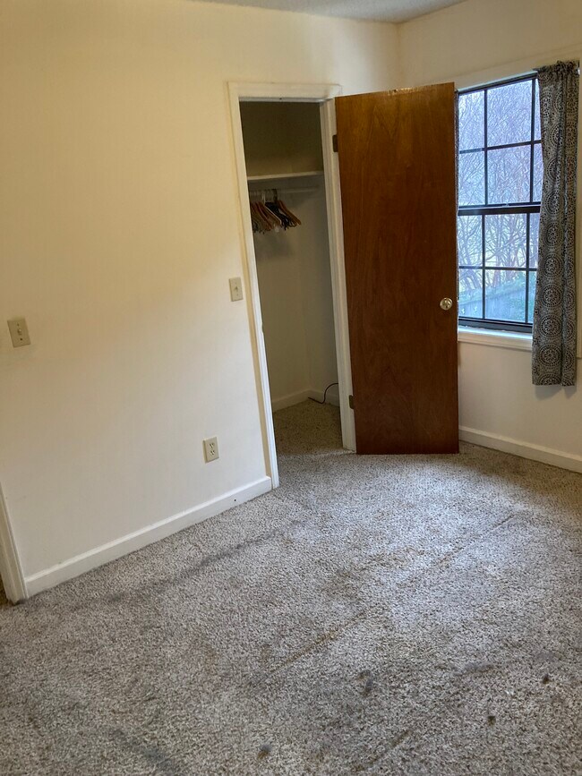 Foto del edificio - 211 Butterfly Dr