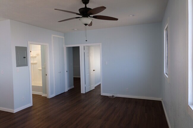 Building Photo - 87-1360-1360 Farrington Hwy