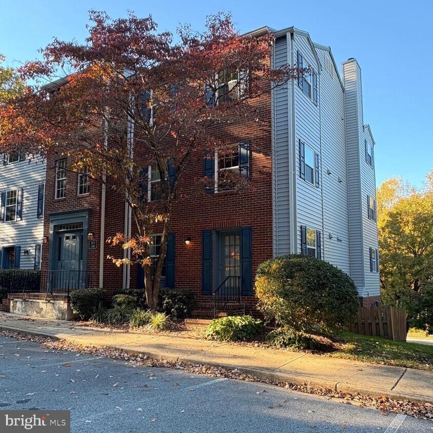 Foto del edificio - 1430 Greendale Ct