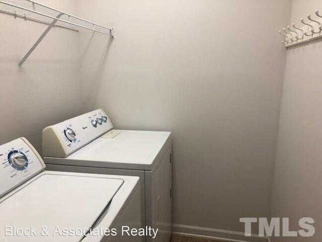 Foto del edificio - 3 br, 2.5 bath House - 5524 Nur Lane