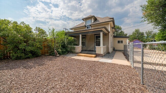 Cute OCC Cottage - Cute OCC Cottage House