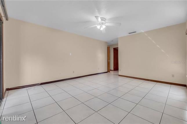 Foto del edificio - 3 br, 2 bath House - 8639 Shenna Ct