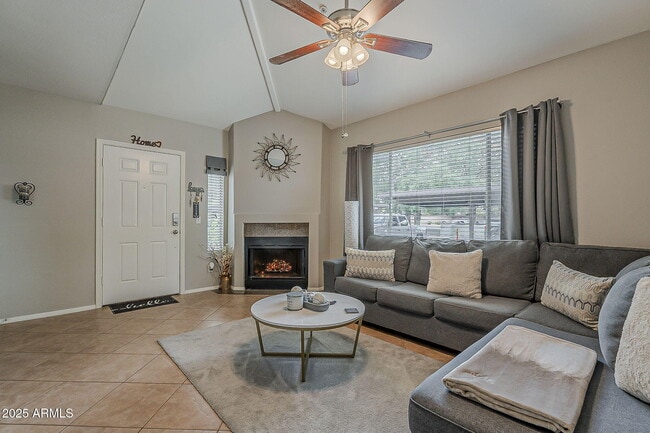 Building Photo - 1825 W Ray Rd