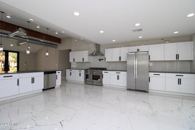 Building Photo - 3107 W Aster Dr