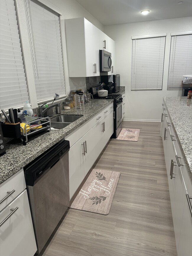 Building Photo - 5340 Calle Rockfish