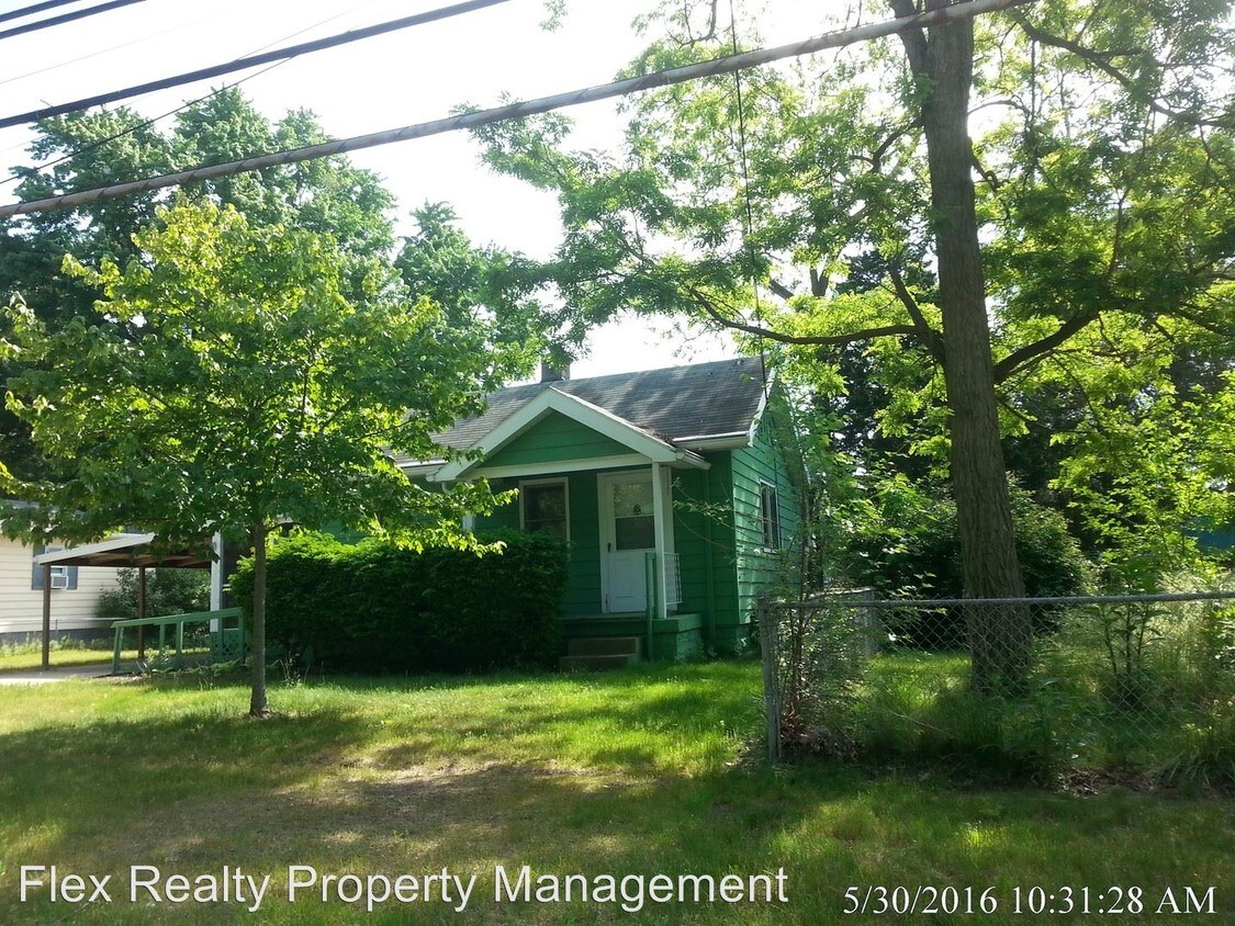 817 Clark St, Holland, OH 43528 House Rental in Holland, OH