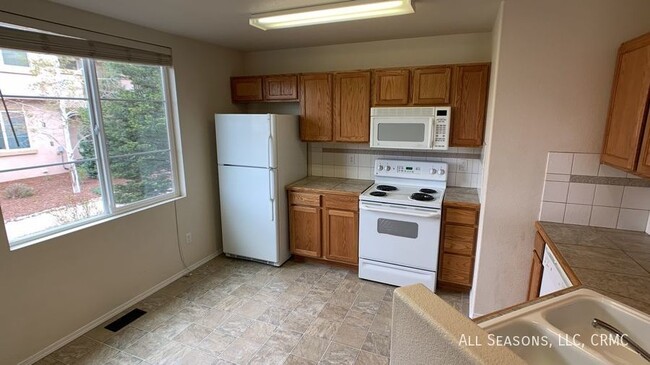 Building Photo - 7034 Sand Crest View