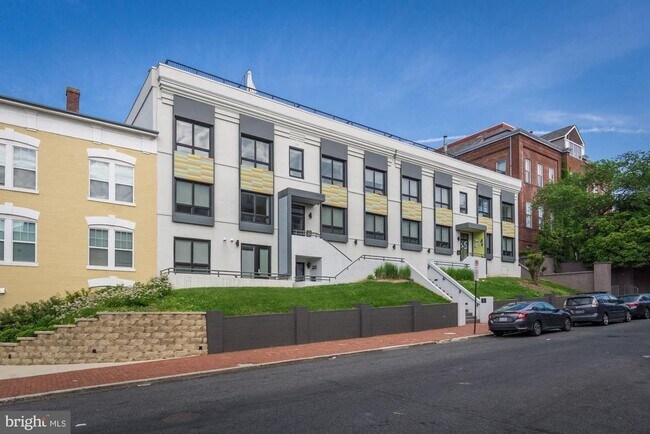 Foto del edificio - 2422 17th St NW