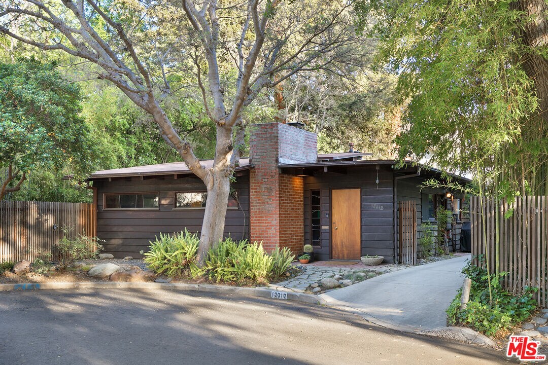 Foto principal - 12012 Pacoima Ct