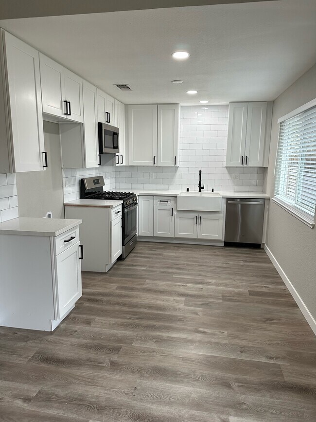 2456 Pinnacles Dr Unit 3 Bed, Rocklin, CA 95677 2456 Pinnacles Dr