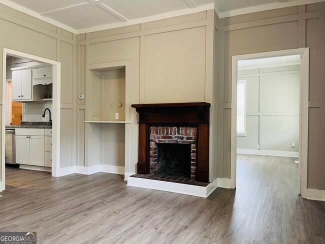 Building Photo - 608 Askew Ave
