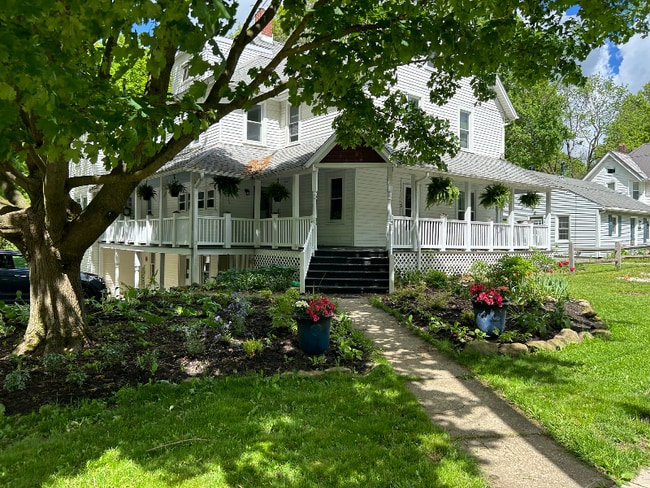 Building Photo - 11729 Peckham Ave