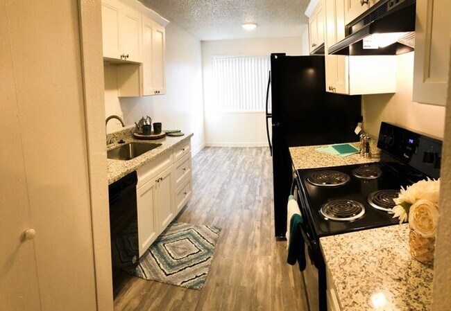 Building Photo - First month free - New kitchen!