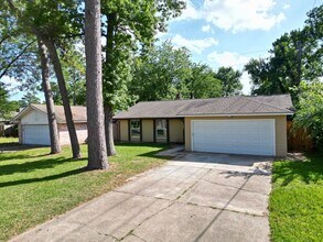 Building Photo - 23207 Naples Dr