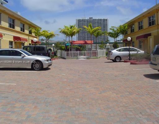 Building Photo - 1701 N Treasure Dr