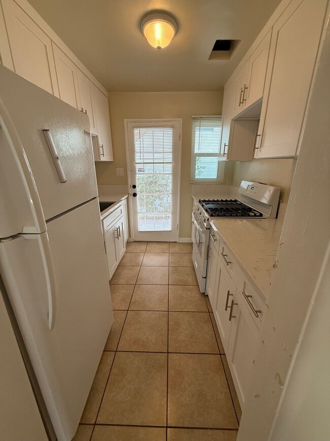 New kitchen - 4503 Fulton Ave