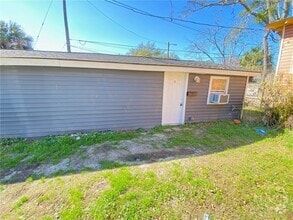 Building Photo - 1131 SE 36th St