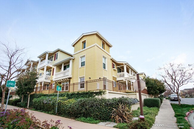 Building Photo - 642 Bair Island Rd