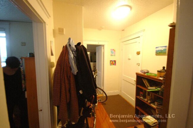 Foto del edificio - 528 Cambridge St