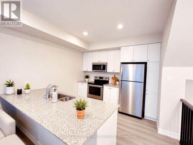 Building Photo - 513 Ozawa Private