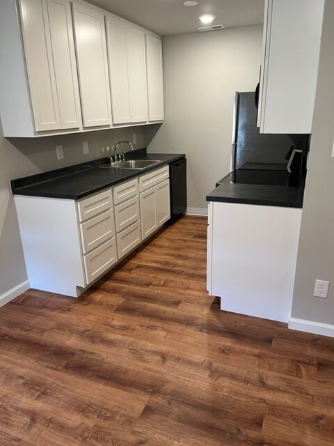 Foto del edificio - 3794 Lemay Village Ln