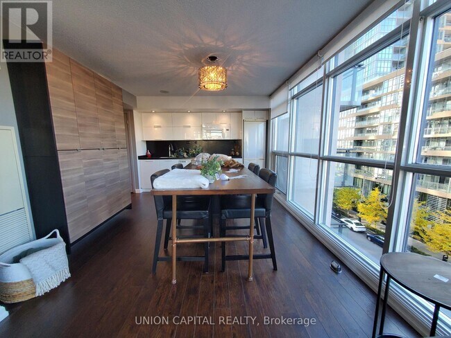 Photo du bâtiment - 25 Capreol Ct