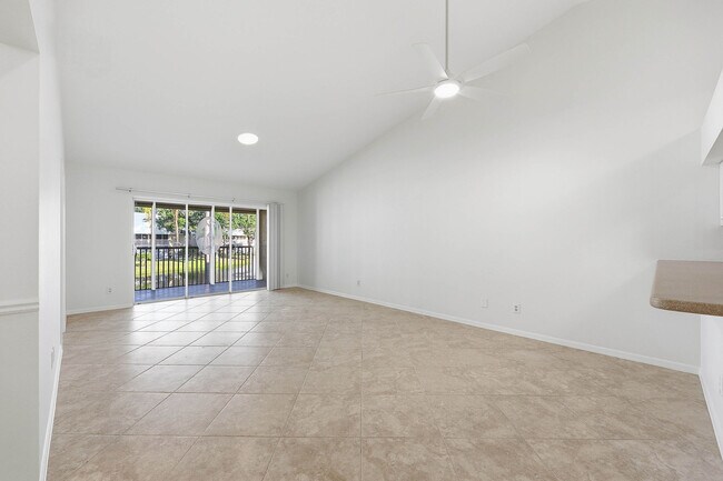 Foto del edificio - 138 Pebble Shores Dr