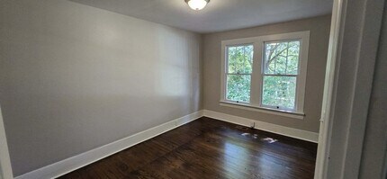 Building Photo - 109 Hollingshead Ave
