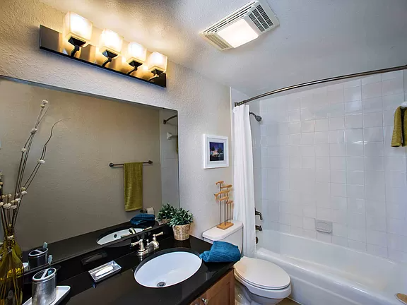 Foto del edificio - 2519 N Ocean Blvd