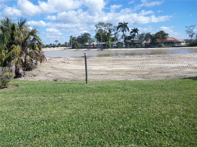 Foto del edificio - 24701 Paradise Rd