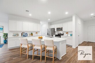 Building Photo - 6011 Bella Breeze Dr