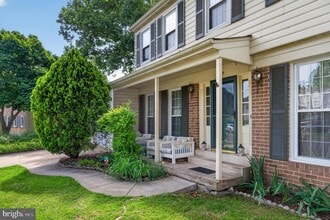 Building Photo - 8815 Newport Ct